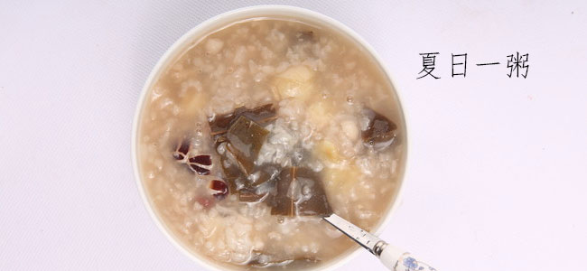 养生讲堂---银耳莲子粥 养生讲堂---银耳莲子粥